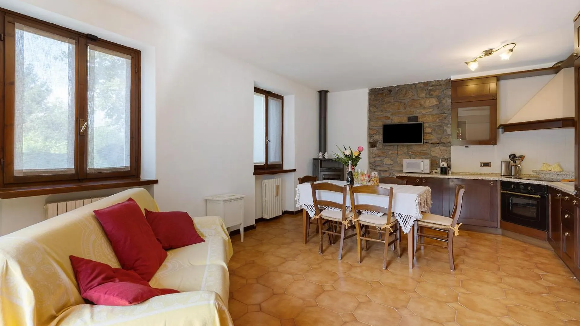 New Villetta Singola San Zeno di Montagna 0*,  Italia